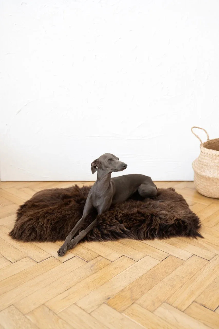 Mellow Pet Store Naturalna mata dla zwierząt ze skóry owczej, kwadratowa lub prostokątna - Brązowa — Legowiska i klatki — photo 3