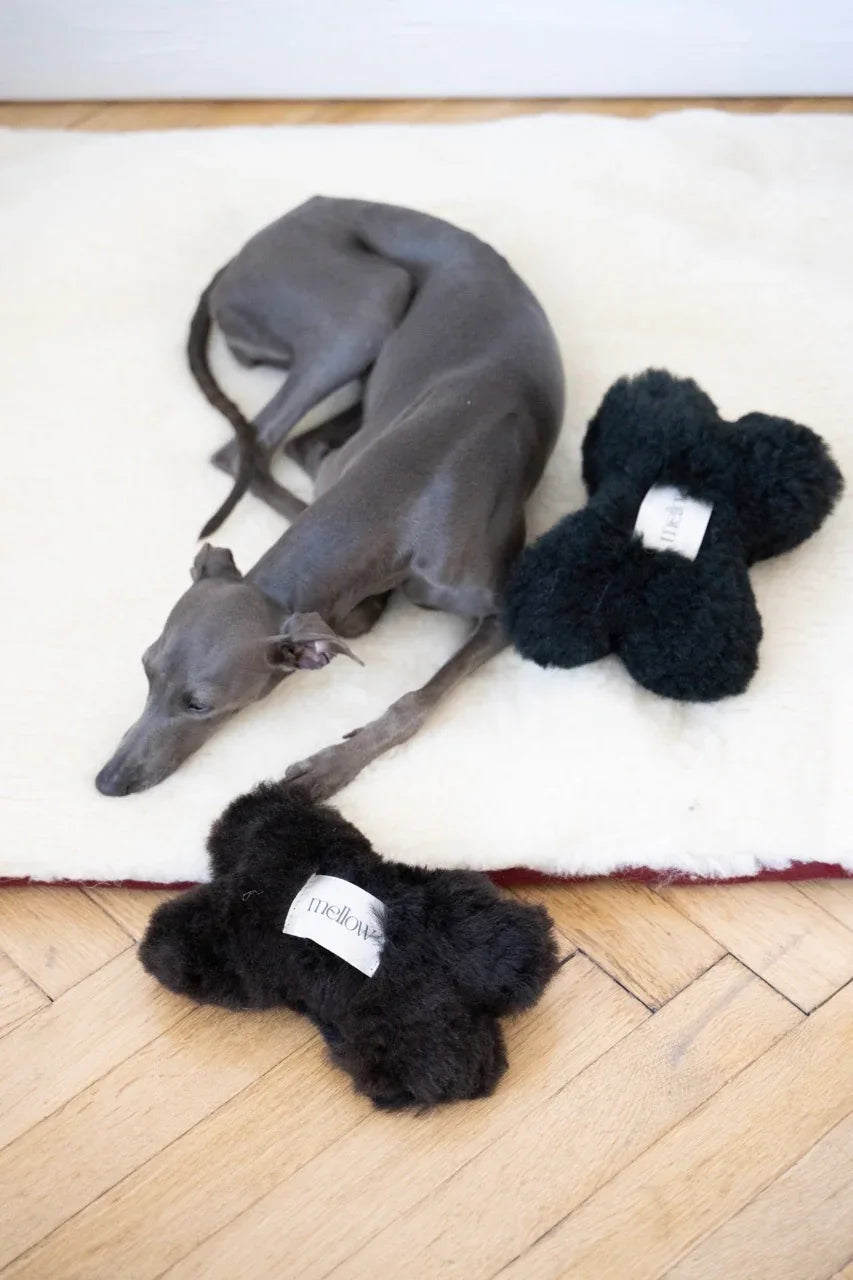 Mellow Pet Store Jouet pour chien en peau de mouton naturelle - Os - Noir — photo 3
