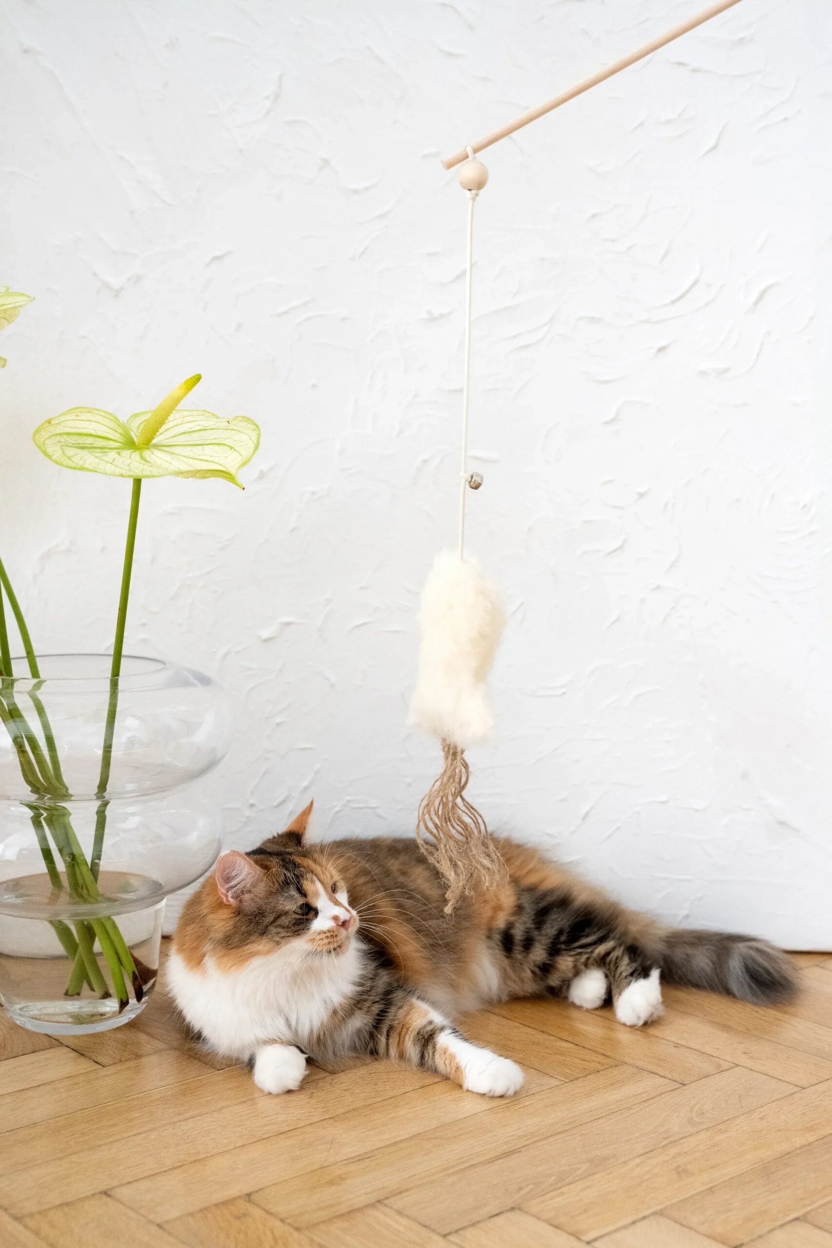 Mellow Pet Store Naturalna zabawka dla kota w kształcie ryby z owczej skóry — photo 2